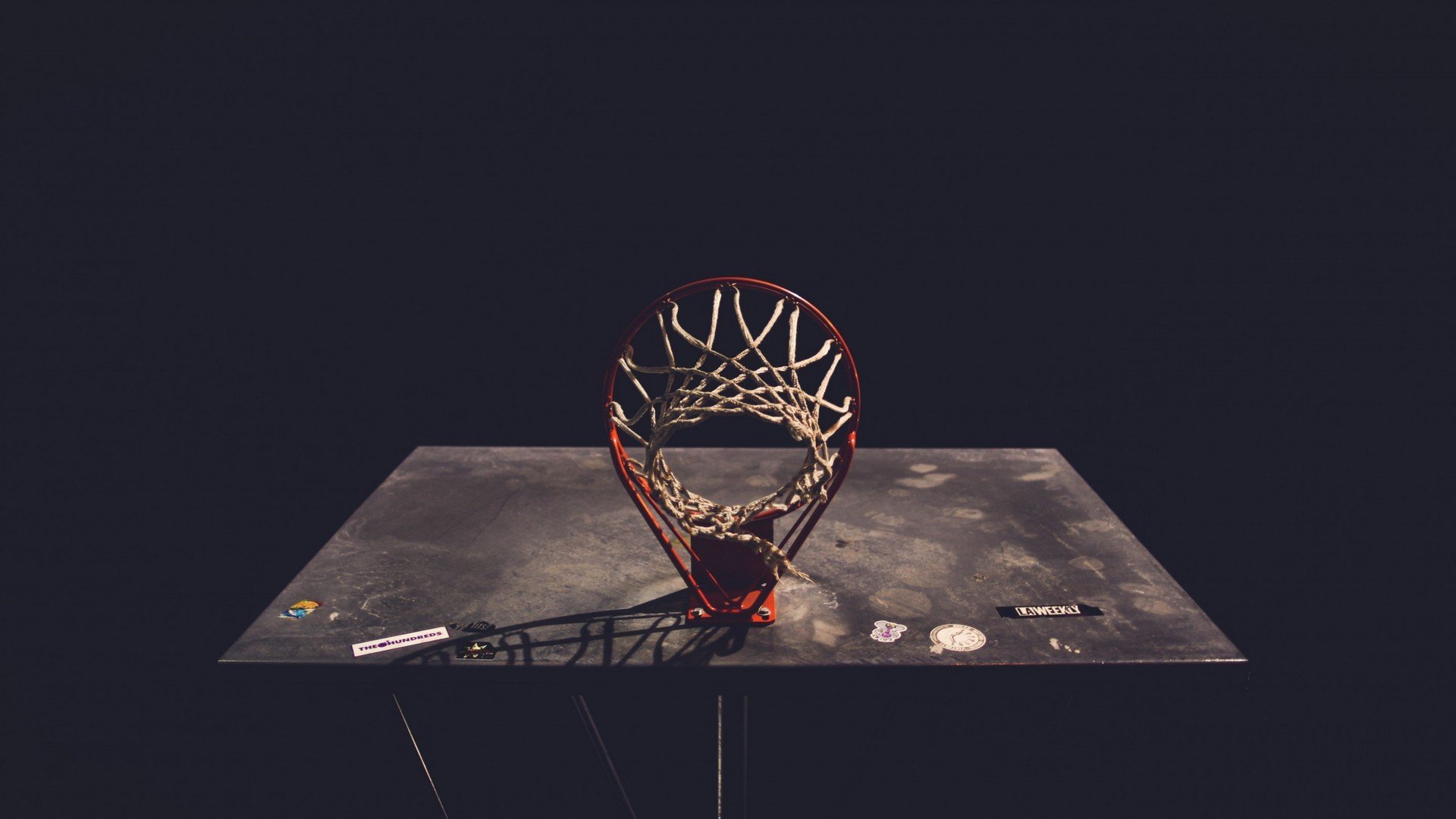 NBA魔幻现实，尼克斯强势反弹，公牛改踢葡超，骑士主帅复盘把球迷看傻